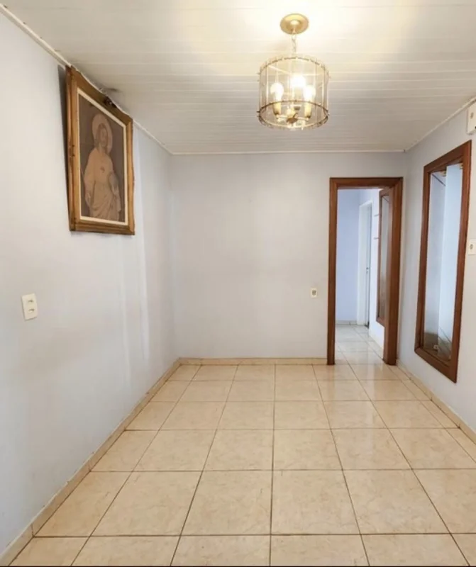 Casa original para retrofit na 715 Sul! 3 quartos sendo uma suíte sala de estar ...