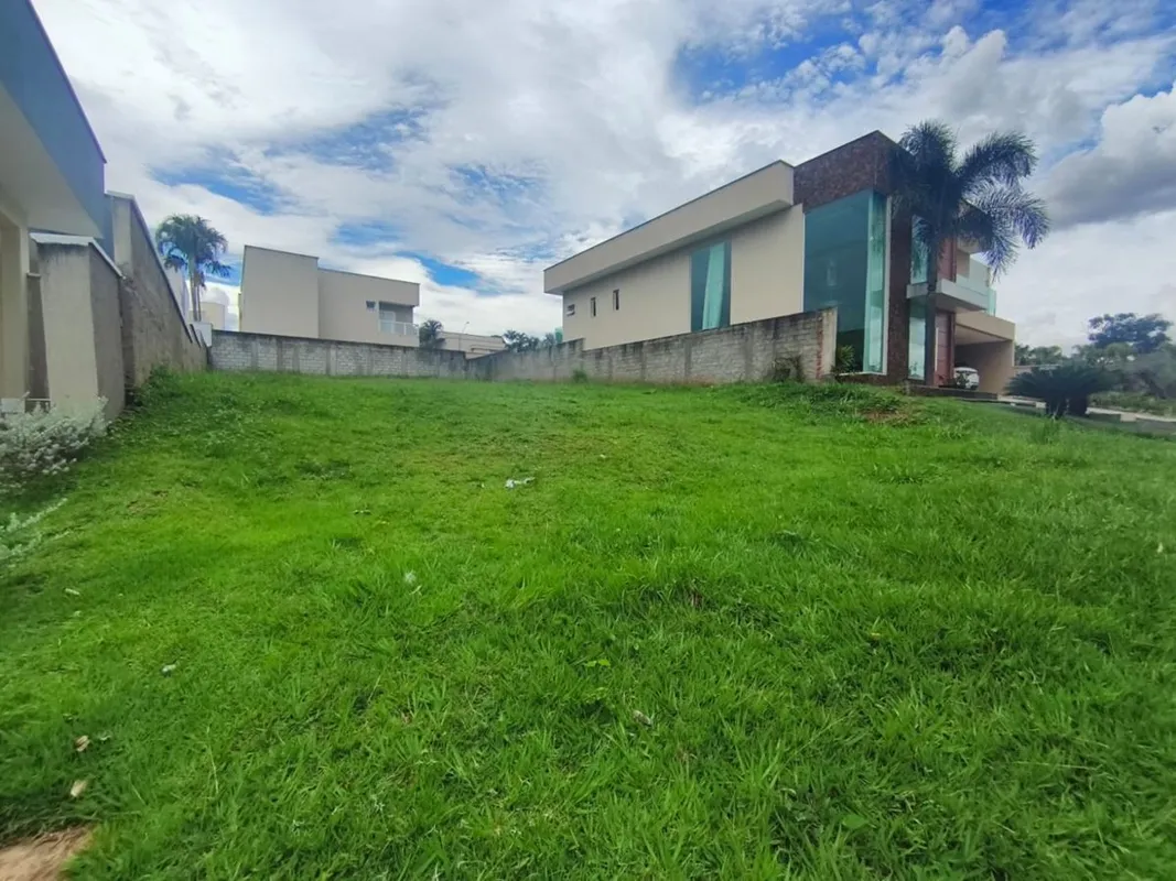 Oportunidade rara no Portal do Sol Mendanha!Se você busca segurança, valorização...