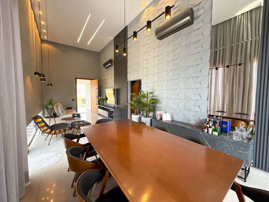 (Código: 0006)Características do imóvel:Tipo: Casa térrea em condomínioÁrea tota...