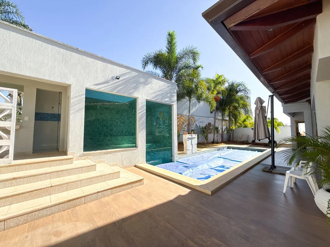 CASA TÉRREA NO ALPHAVILLE CRUZEIRO DO SUL – 420 m², 4 SUÍTES E AMPLO LAZER | À V...