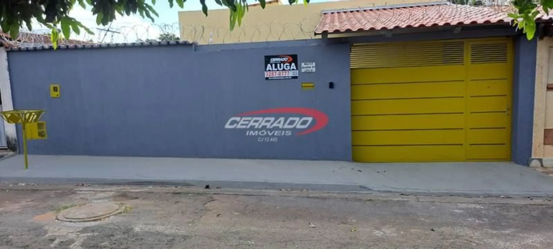 Casa com 3 quartos com duas suites plenas , sala ampla com pé direito alto ,copa...