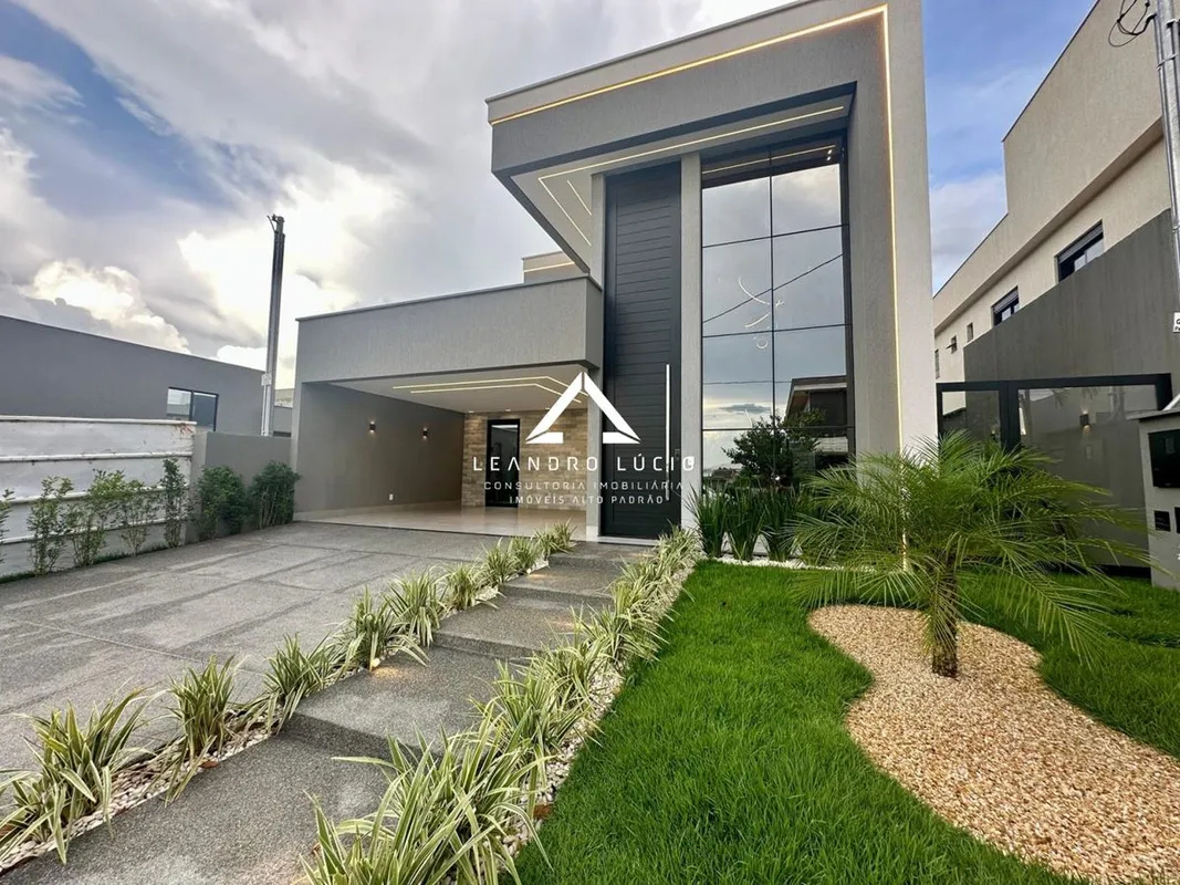 Casa à venda 3 Quartos, 3 Suites, 4 Vagas, 312M², Residencial Parqville Jacarand...
