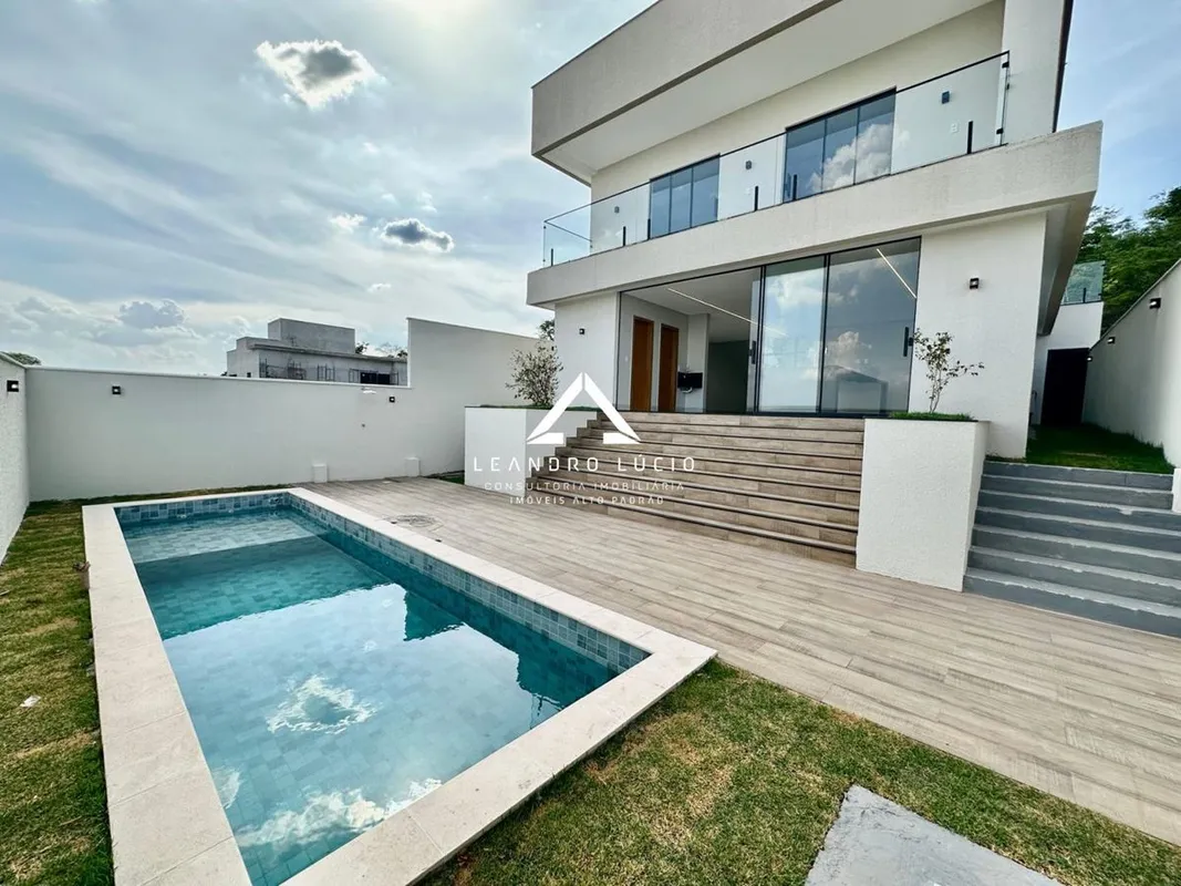 Casa à venda 4 Quartos, 3 Suites, 4 Vagas, 360M², Jardins Nápoles, Senador Caned...