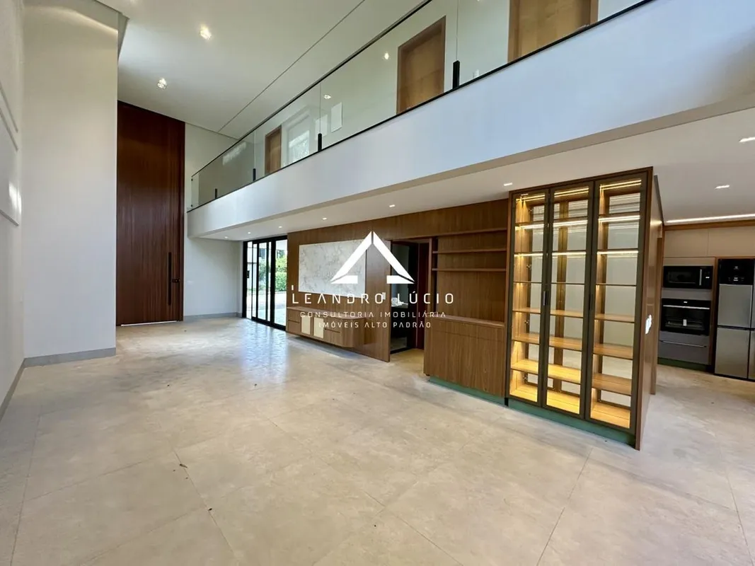 Casa à venda no Condomínio Jardins Madri Goiânia GO Sobrado alto padrão com 4 su...