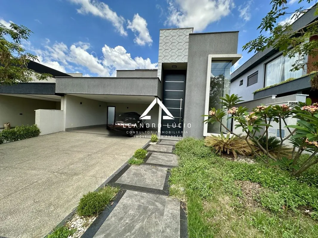 Casa à venda 3 Quartos, 3 Suites, 2 Vagas, 300M², Parqville Pinheiros, Aparecida...