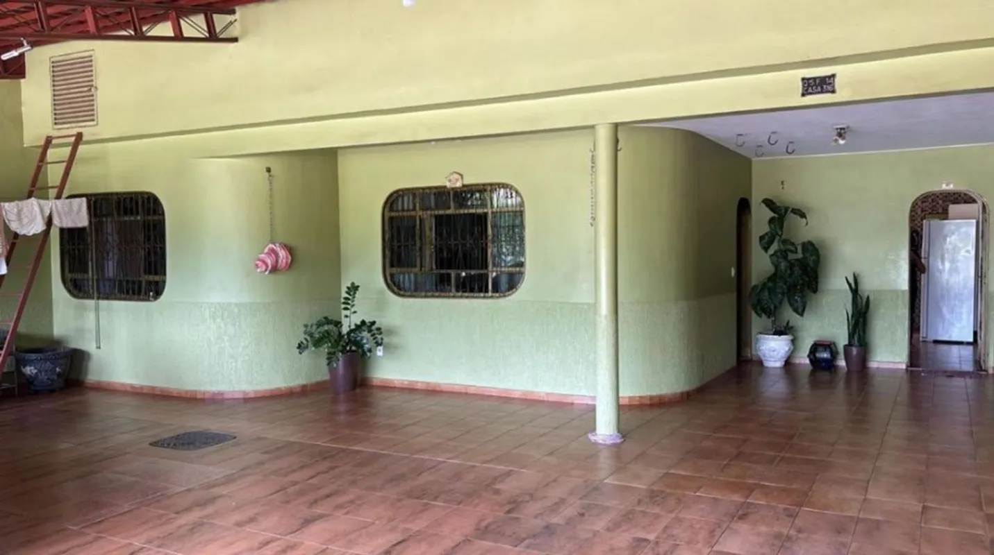 OPORTUNIDADE EM TAGUATINGA SUL CASA COM RENDA ATIVACasa de 4 quartos (1 suíte), ...
