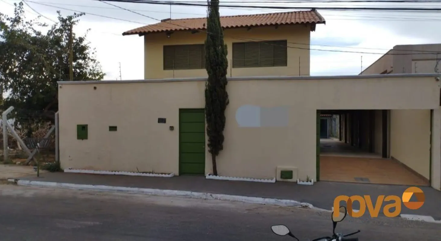 Casa sobrado com 4 quartos e 2 suítes a venda no setor parque anhanguera, comple...