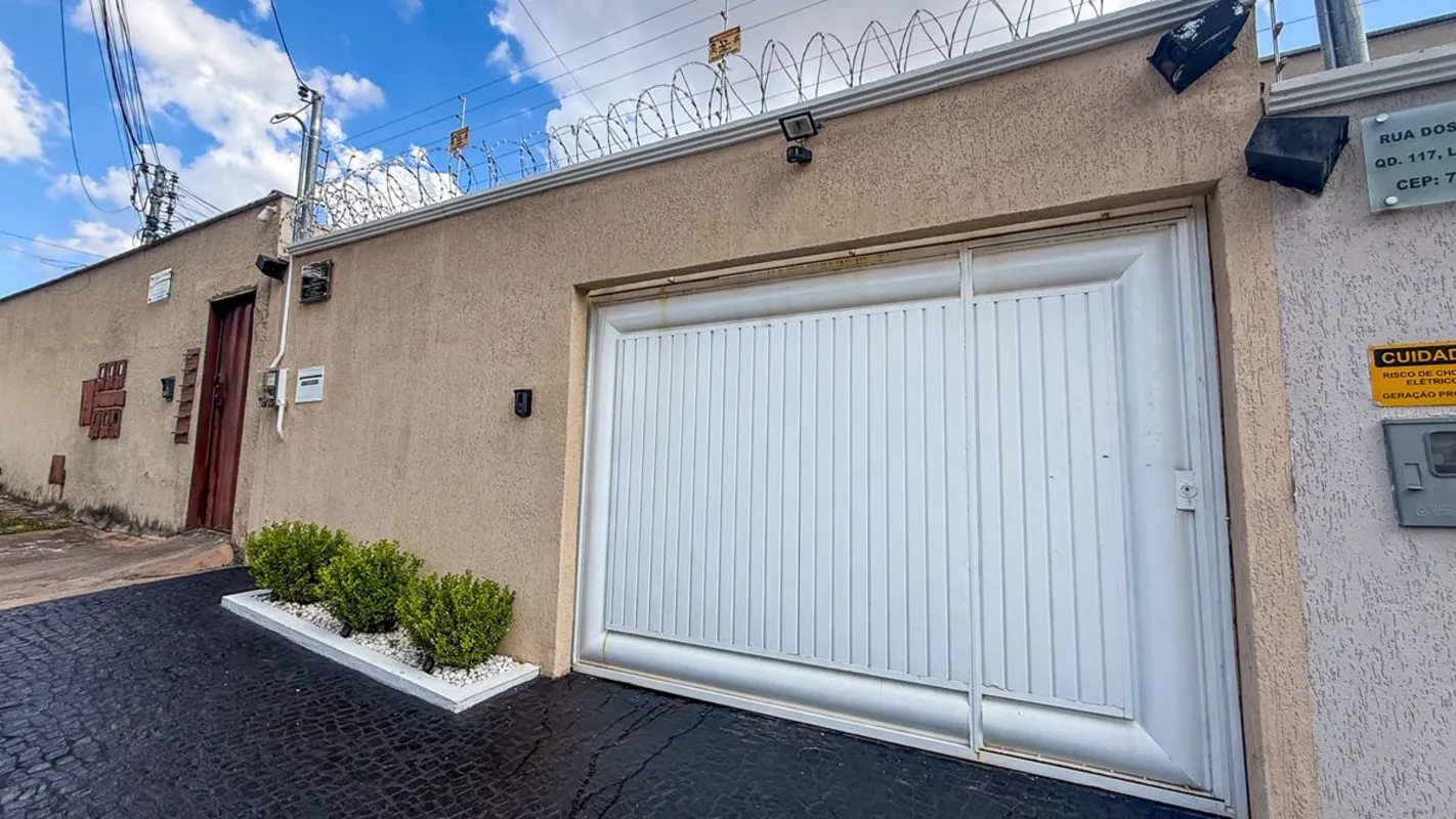 Excelente casa residencial, ampla e bem distribuída, com 3 quartos, sendo 1 suít...