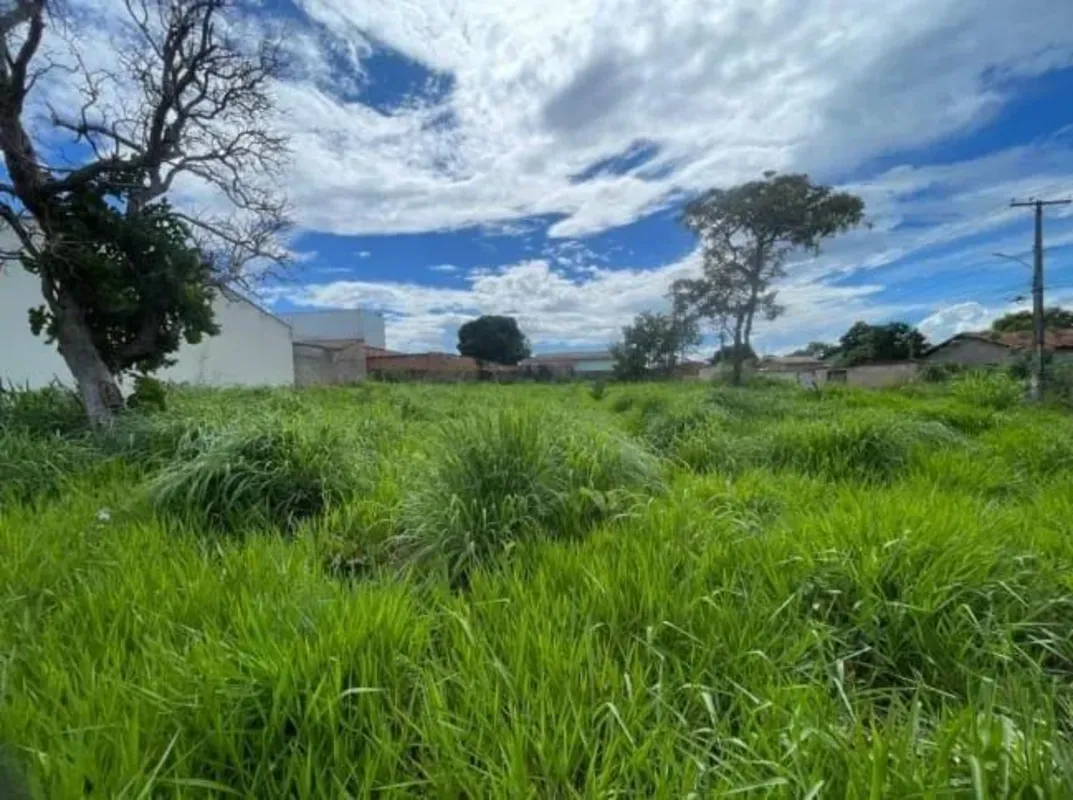 Terreno de Esquina à Venda 743 m² Industrial Santo Antônio Aparecida de GoiâniaE...