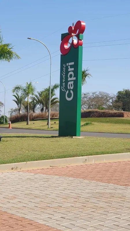 Apresentamos este terreno em condomínio com 269m² localizado em Senador Canedo, ...