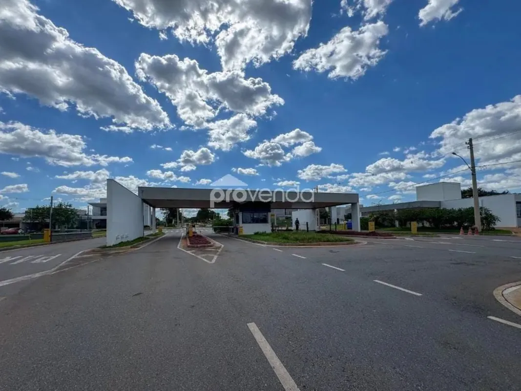 Lote de 360,81m² no Terras Alpha 1 ResidenceApresentamos um lote de 360,81m², lo...