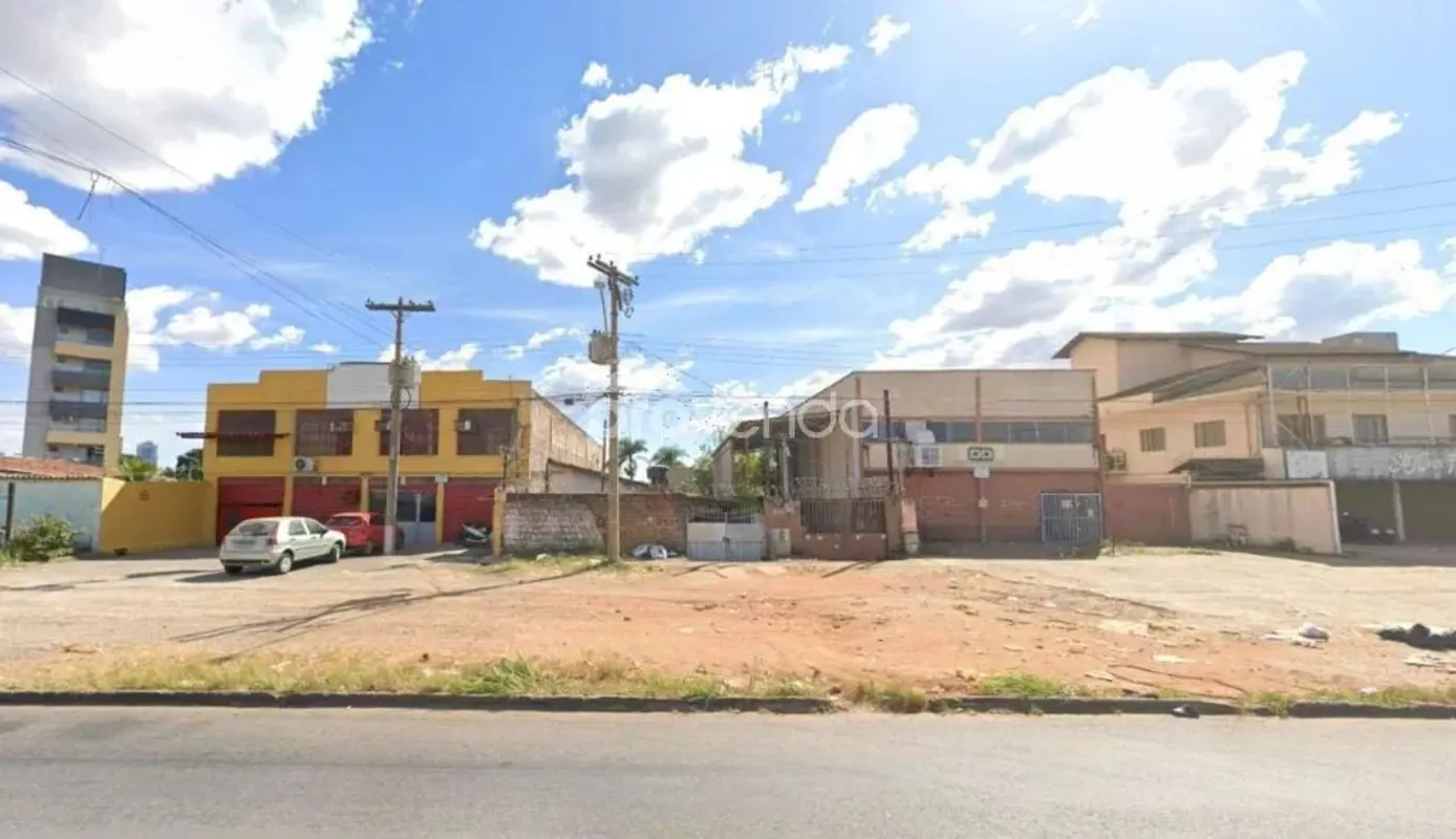 Lote de 588,01m² localizado em plena Avenida Rio Verde, uma das regiões mais mov...