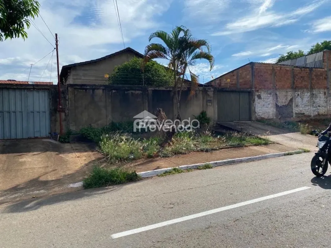 Terreno com 3 Residências Setor Faiçalville II, GoiâniaConjunto Residencial Comp...