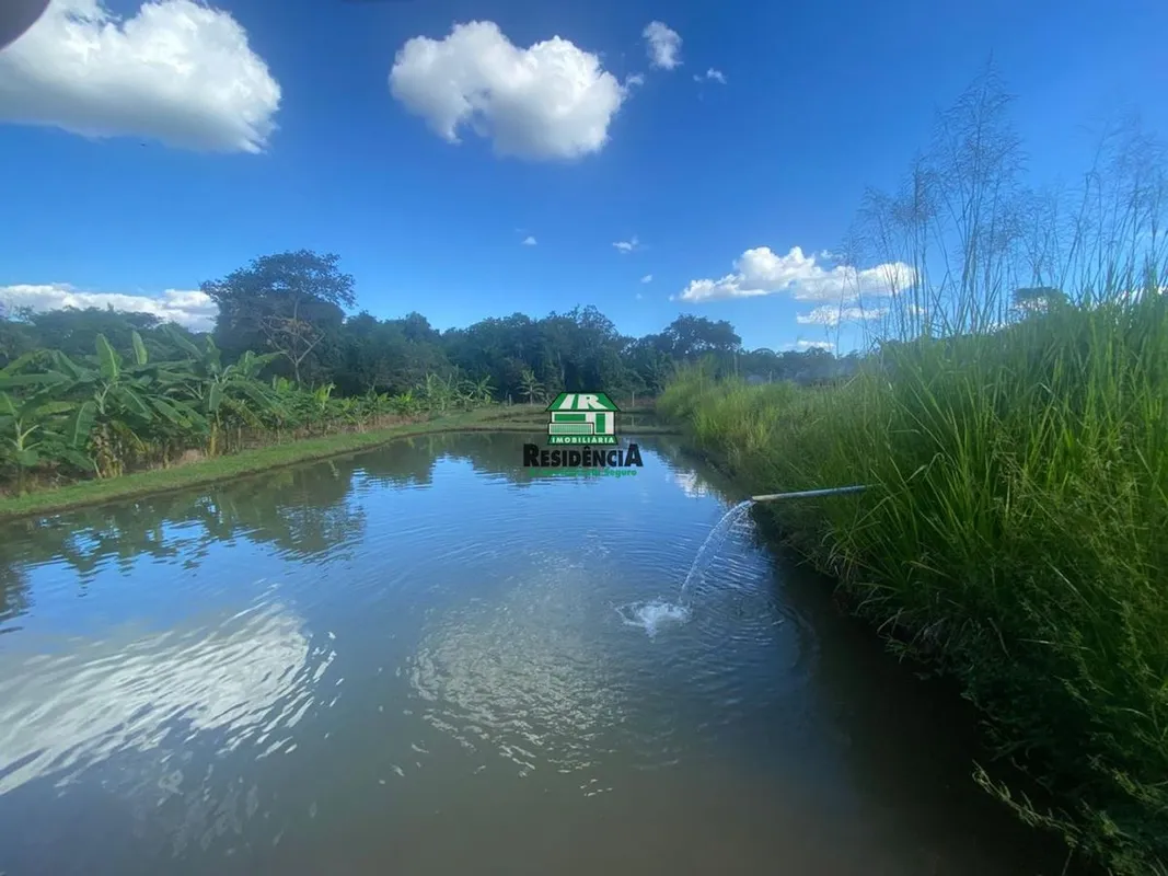 chácara ha 04 km de Souzania, 2,5 alqueires goiano, rego da água, 03 represas 30...