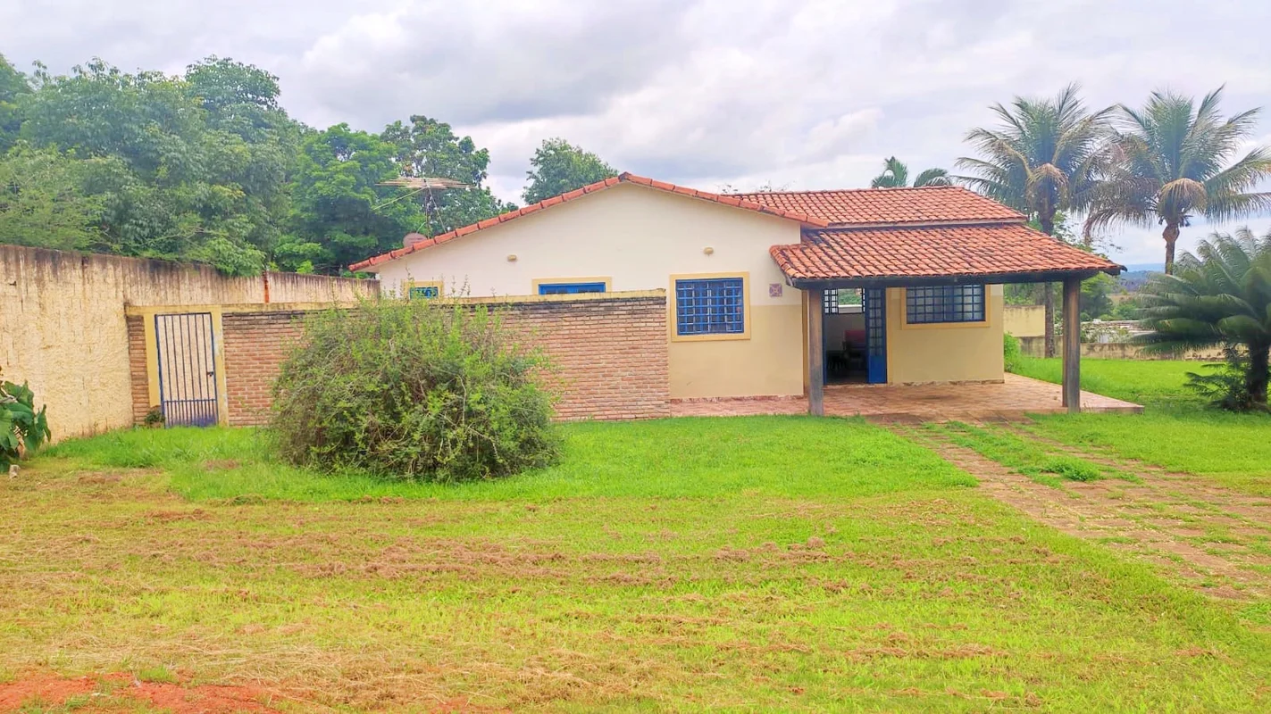 Vendo Casa no Park Way – Lote de 2.500m² | EscrituradaEspaçosa, bem localizada e...