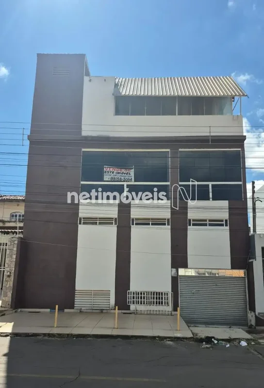 Oportunidade Estratégica em Taguatinga Norte – Prédio Comercial Vazado com Eleva...