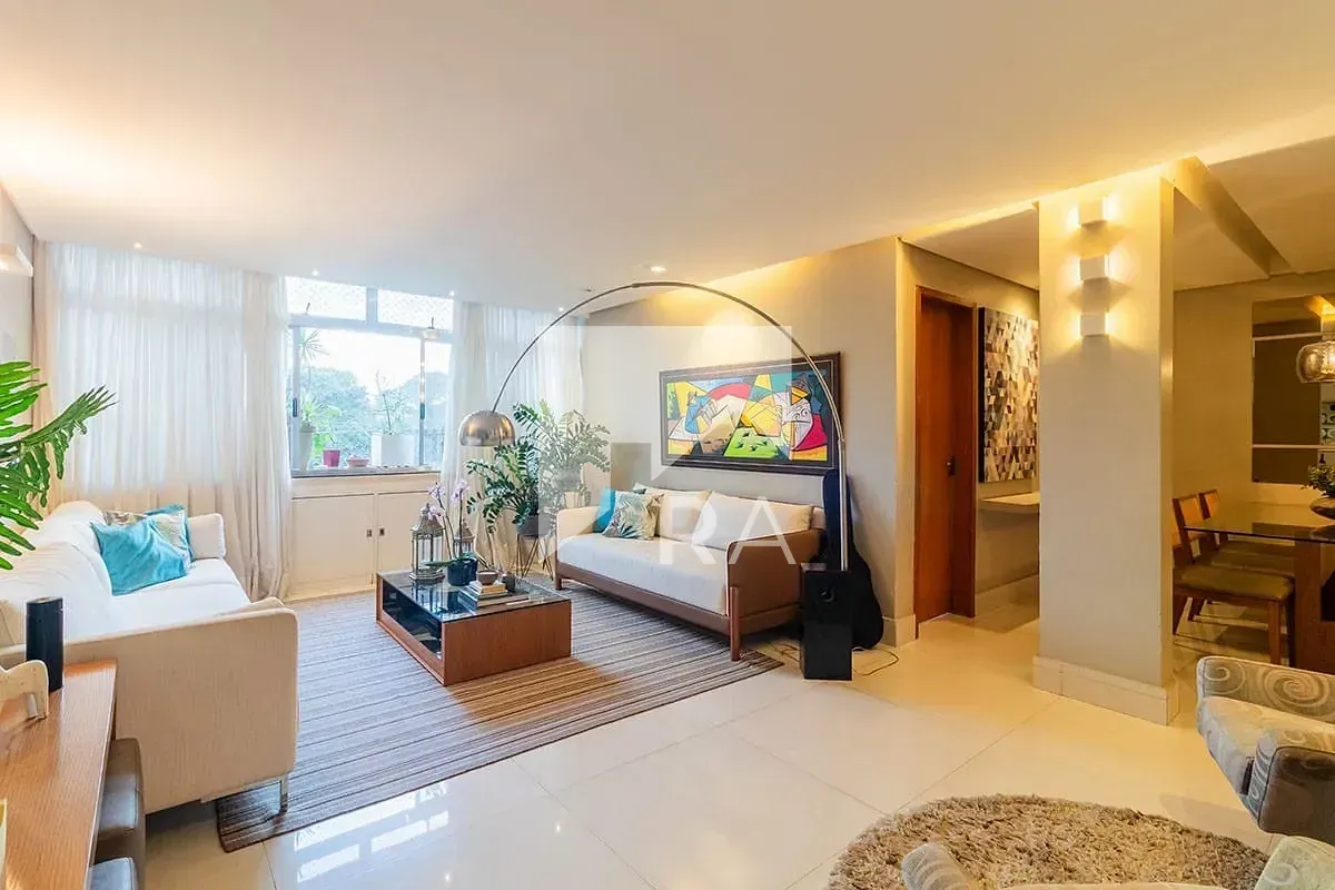 4 Quartos transformado em 3 suítes mais quarto de TV reformado na SQN 203 Vazado...