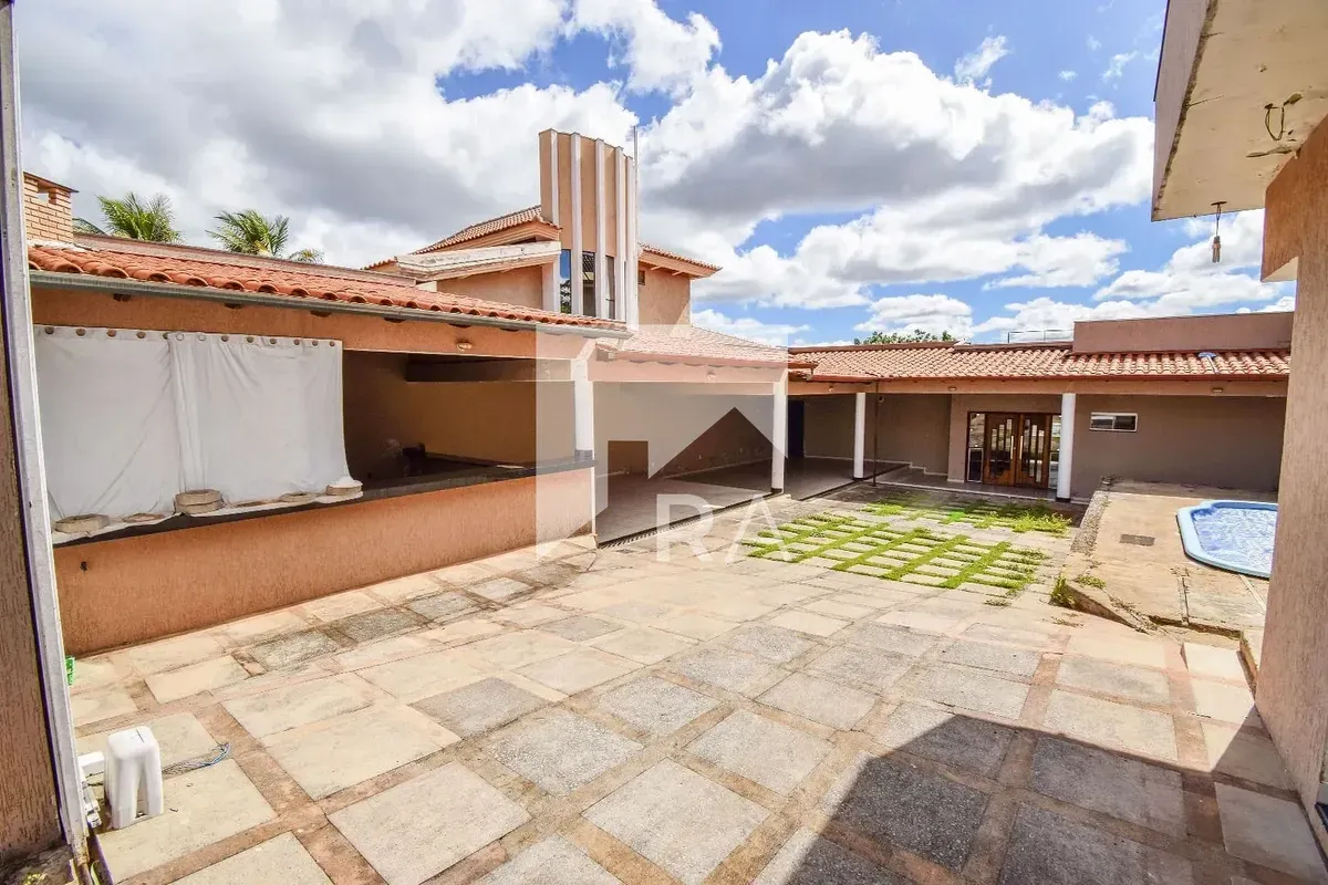  Casa com lazer completo e 6 quartos Vivendas Alvorada I 250m² construídosViva c...