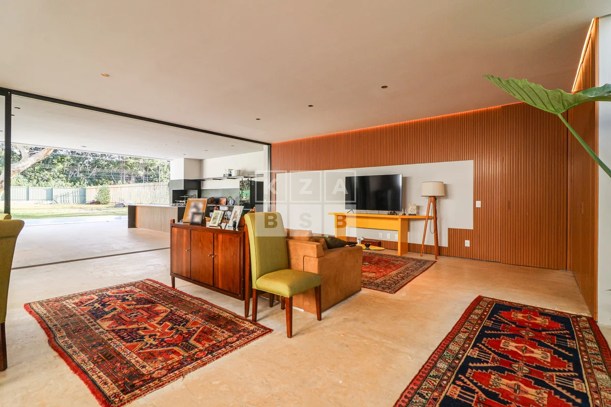 CASA RECÉM-CONSTRUÍDA NA QI 29!KZA IMÓVEIS APRESENTA:Projeto moderno e integrado...