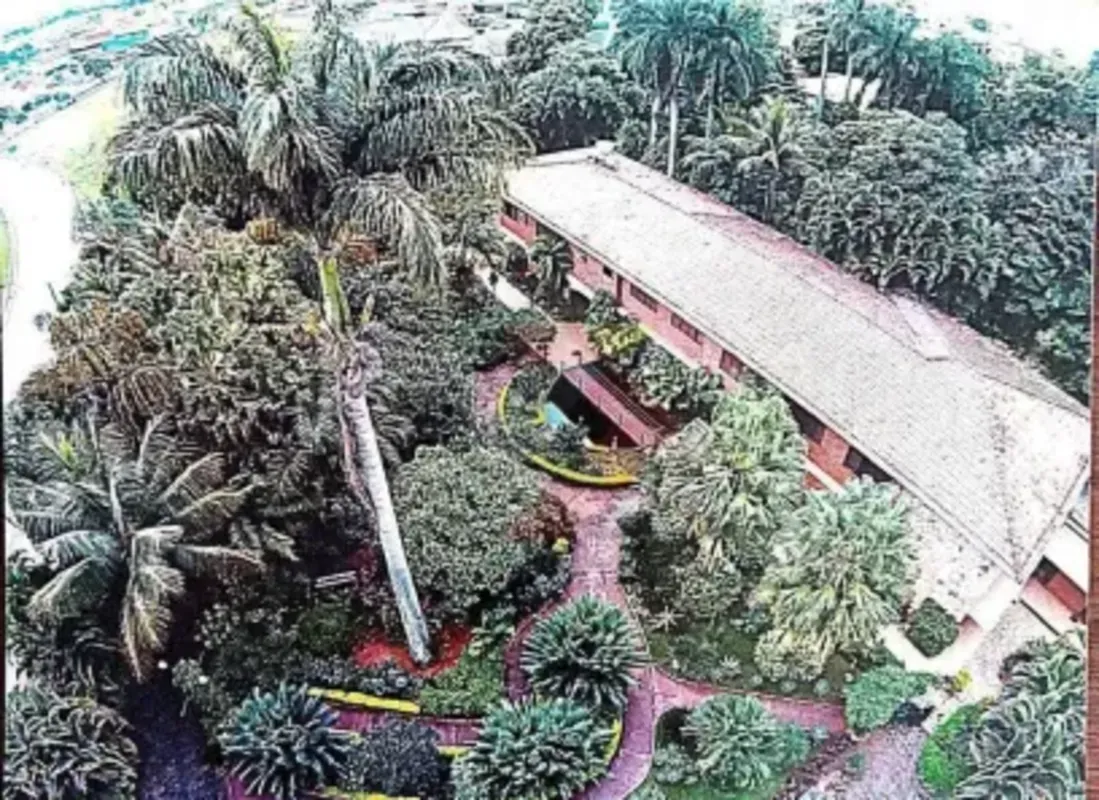 Fazenda / Sítio / Chácara com 6 Quartos para alugar, 9730m² - Setor Coimbra EXCE...