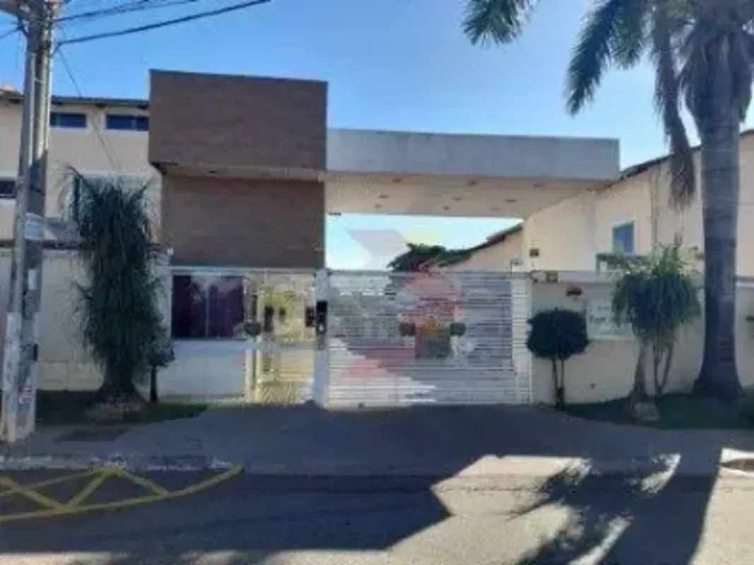 Casa de Condomínio com 3 Quartos para alugar, 225m² - Jardim Ana Lúcia Sobrado c...