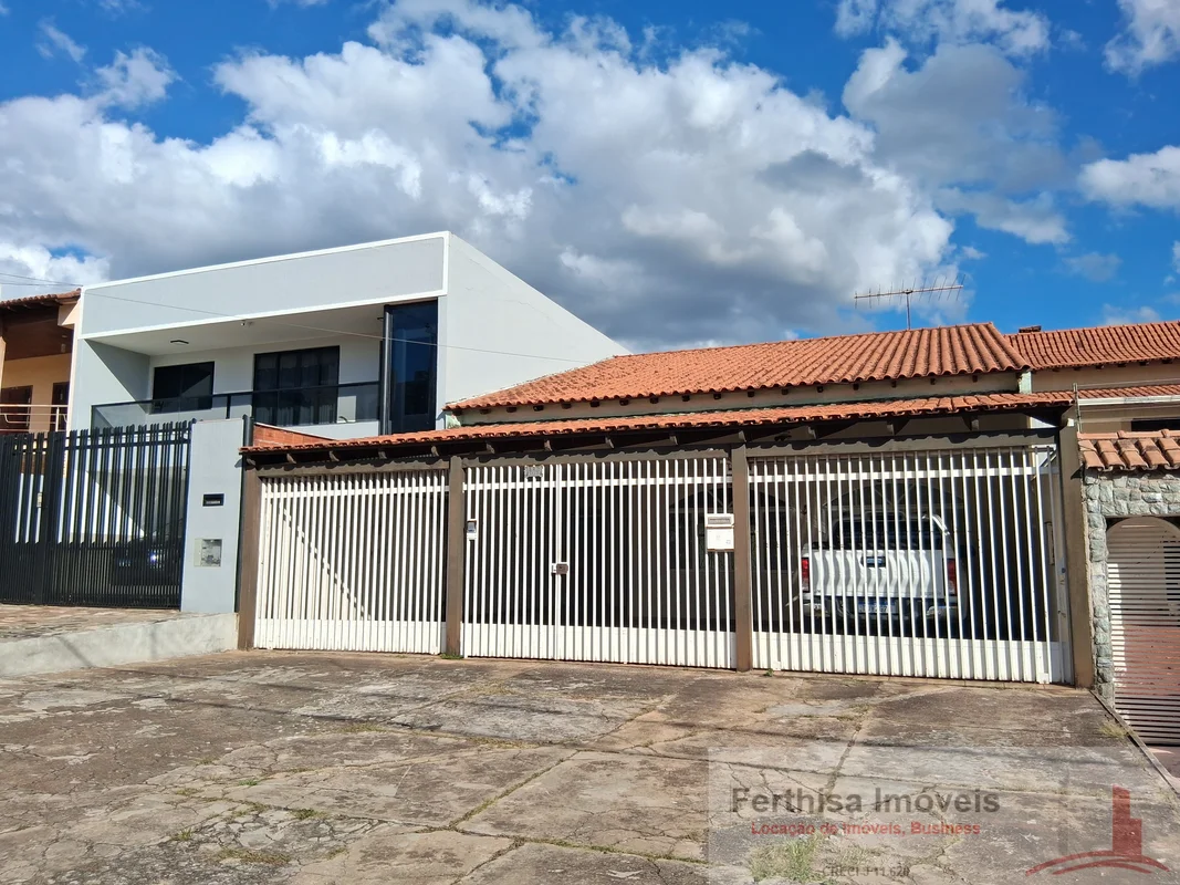 FERTHISA IMÓVEIS VENDE:Visitas (61) 9.9906-1416 WhatsAppCasa na QNB 07 LT 30 TAG...