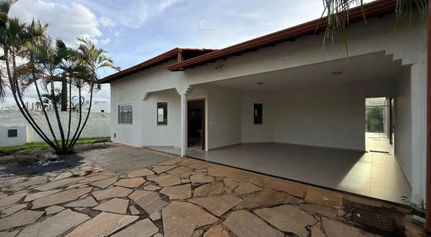 Casa de de 3 quartos, 851m2, ótimo condomínio Excelente localização, Rua 04, Vic...