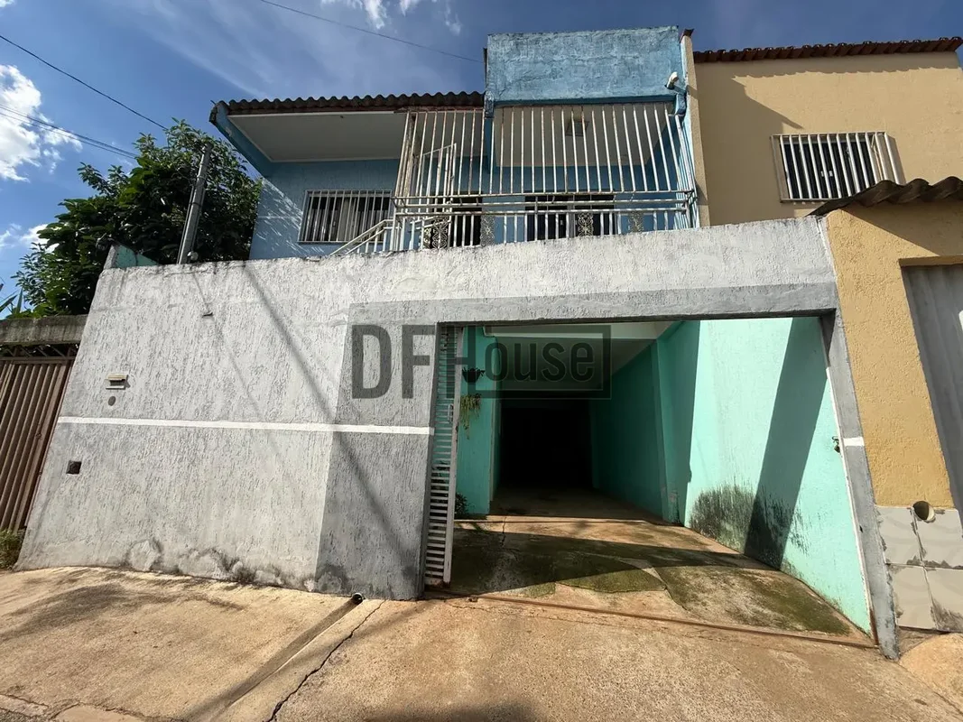 Excelente oportunidade no SHSN cj i ch QCS 2: uma casa sobrado de 3 dormitórios ...