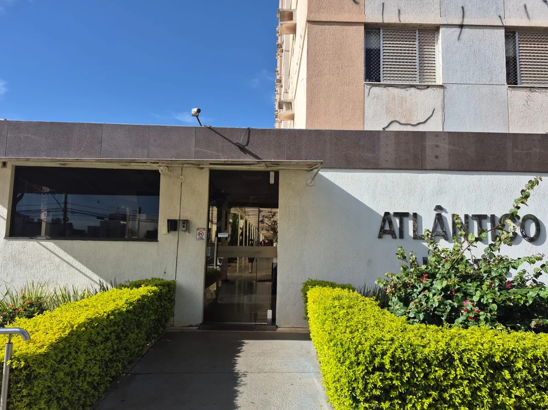 Aproveite a vida no coração de Águas Claras, na Quadra 102, com este apartamento...