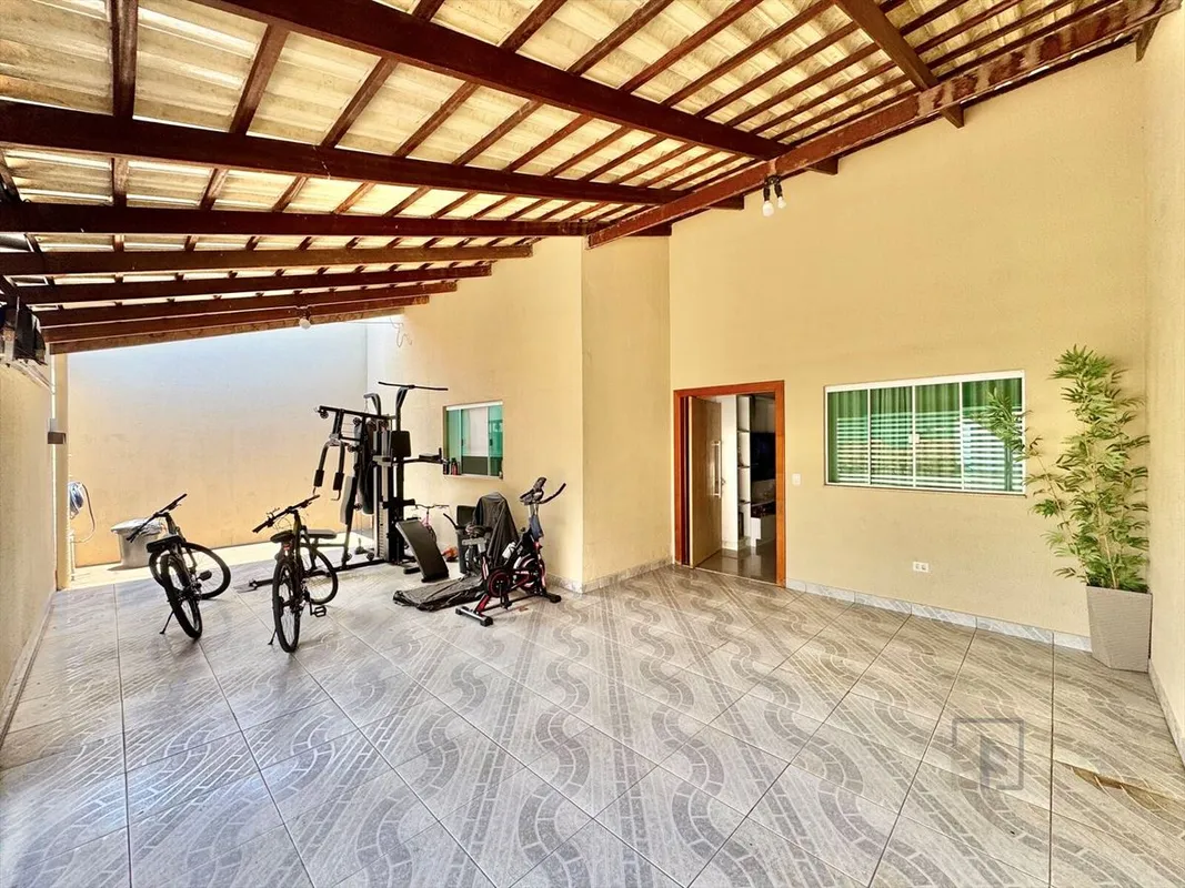 Casa com 3 quartos sendo uma suíte a vendaBairro Parque Atheneu Casa totalmente ...