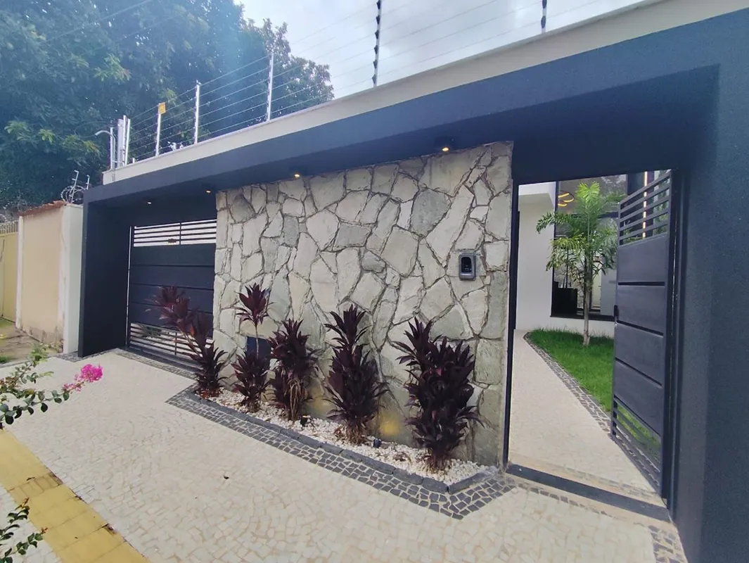 OPORTUNIDADE. -Casa sozinha no lote na RUA TACAJA, Setor Jardim Mirabel, Goiânia...