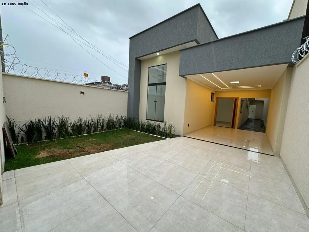 CASA TÉRREA VILA OLIVEIRA Rua Prustita, Qd. 34, Lt. 22 Vila Oliveira, Ap. de Goi...