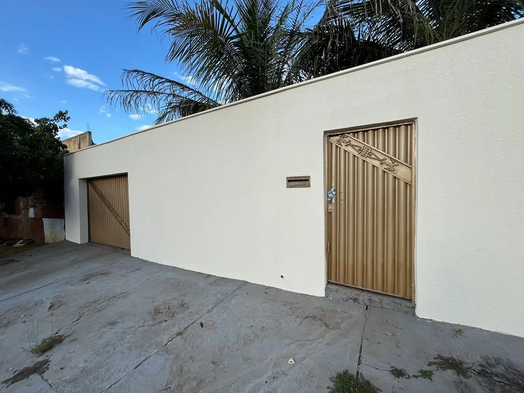 Charmosa casa com estilo rústico, ideal para quem valoriza ambientes acolhedores...