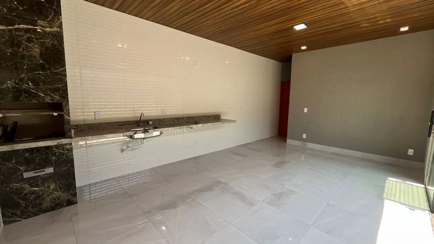 Casa no Setor Colonial SulÁrea construída: 122,00 Área de lote: 210,00- ?3 quart...