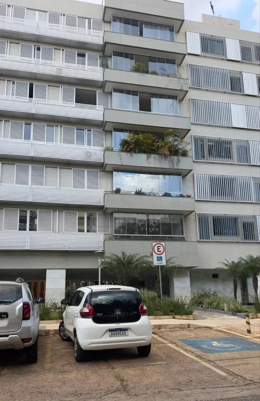 OPORTUNIDADE IMPERDÍVEL – LOCAÇÃO DE APARTAMENTO MODERNO E ACONCHEGANTE (SQN 304...