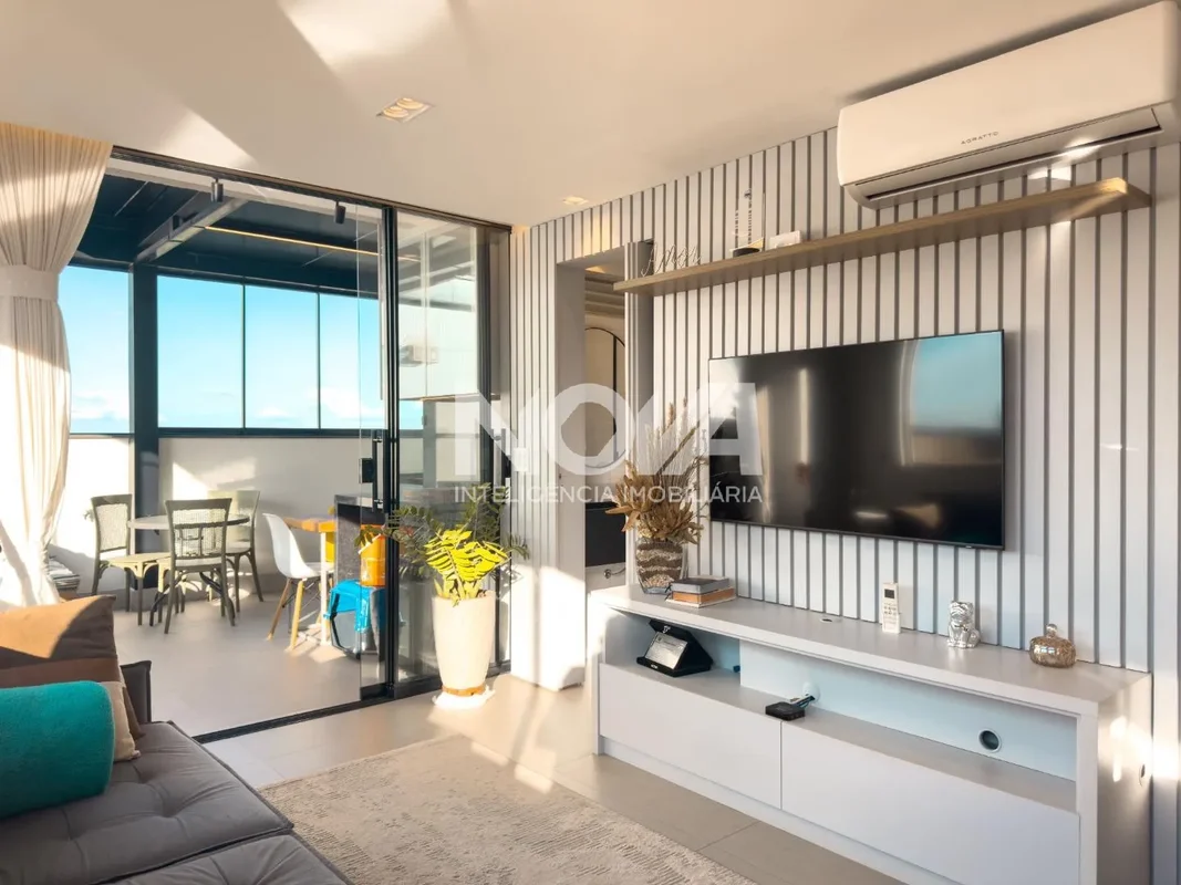 Cobertura duplex 100% reformada no Residencial Eliane Fleury, localizada em uma ...