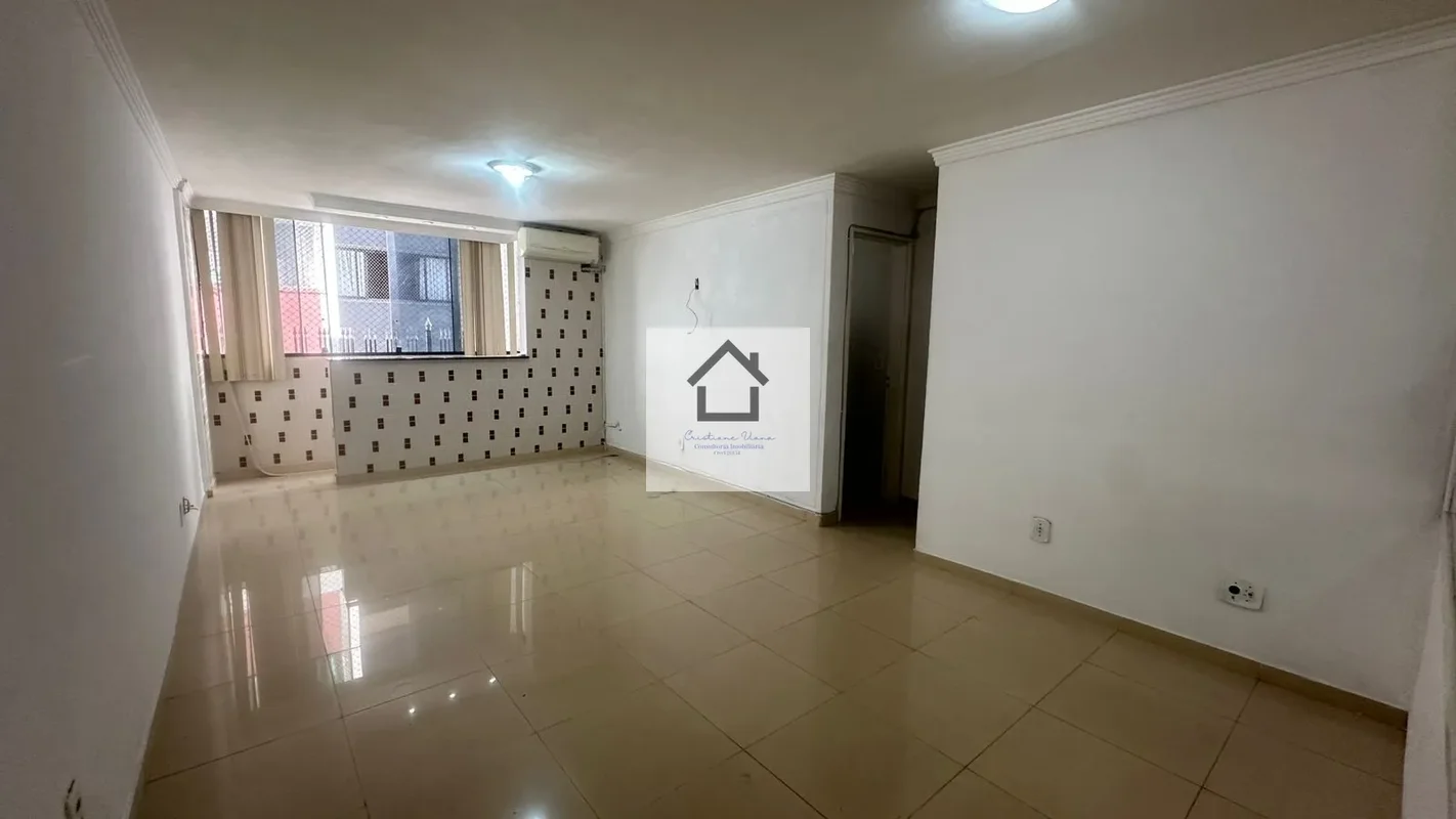 Cristiane Viana VendeCSB 04 Ed. Sant Etiene- Lindo apartamento todo reformado;- ...