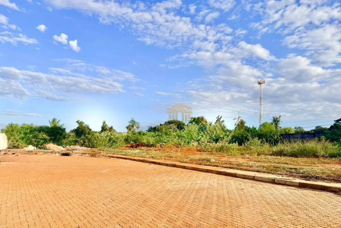 LOTE RESIDENCIAL PARK WAY 2.500M² EM CONDOMÍNIO EXCLUSIVO GUARITA MODERNA ALTO P...