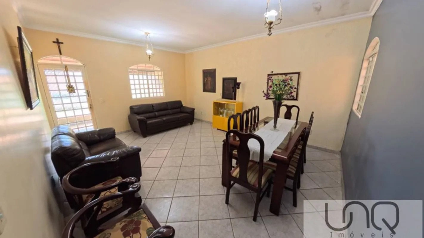 UNQ VENDE COM EXCLUSIVIDADESe você busca conforto, espaço e uma excelente locali...