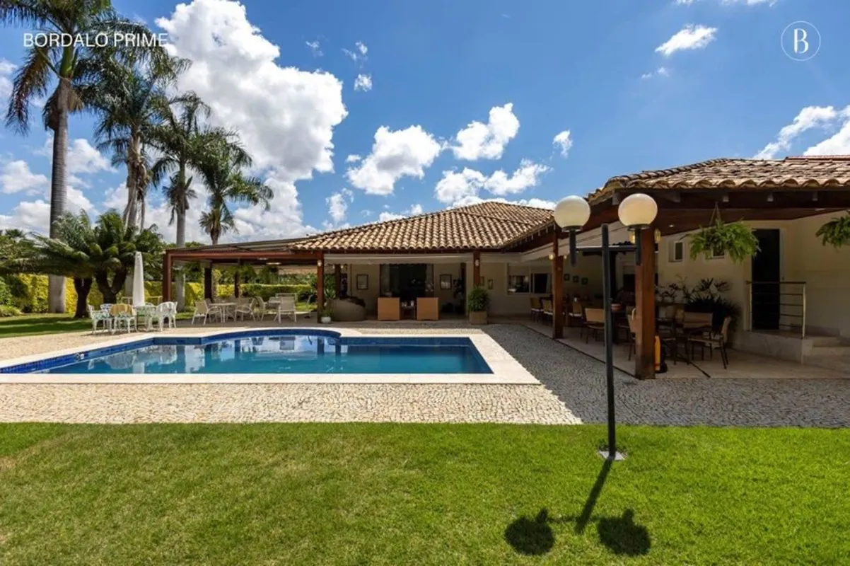 VILLA153127 - Última atualização: 30/06/26 23:31Casa à venda na SHIS QI 19, Lago...