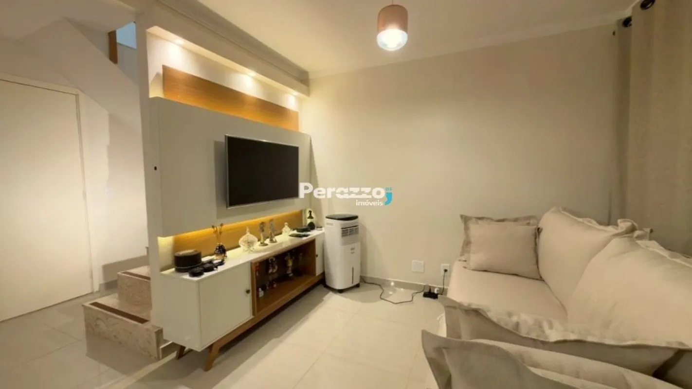 Linda Casa de 3 Quartos sendo 1 Suíte Localizada no Jardins Mangueiral na QC 12 ...