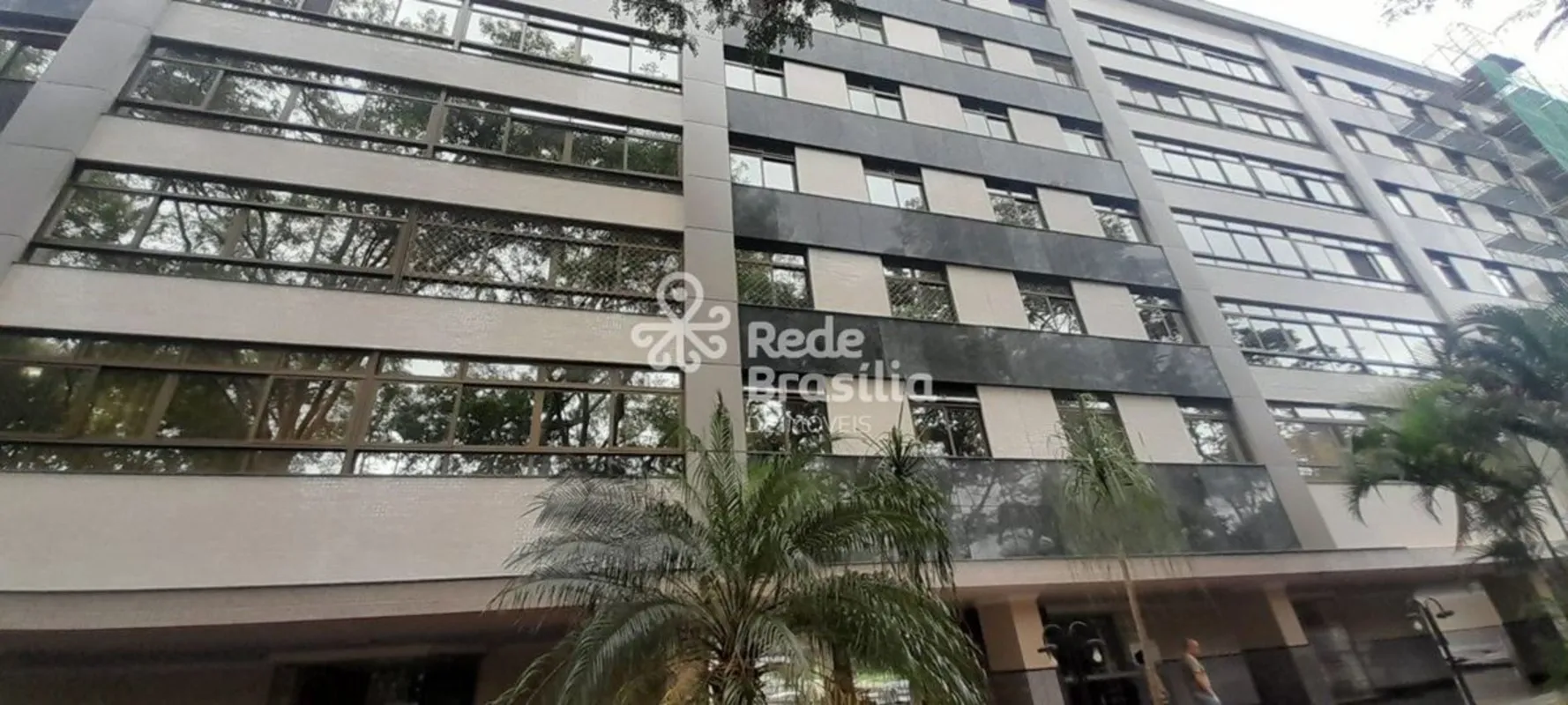Apartamento à venda 129m² na SQS 212 - Nascente Oportunidade para morar em uma d...
