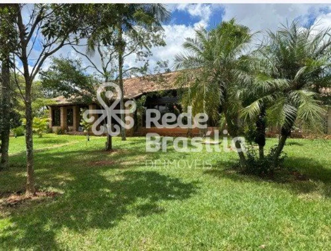 650m²4 Quartos2 Vagas5+ BanheirosLinda casa em excelente condomínio na SMDB.Loca...