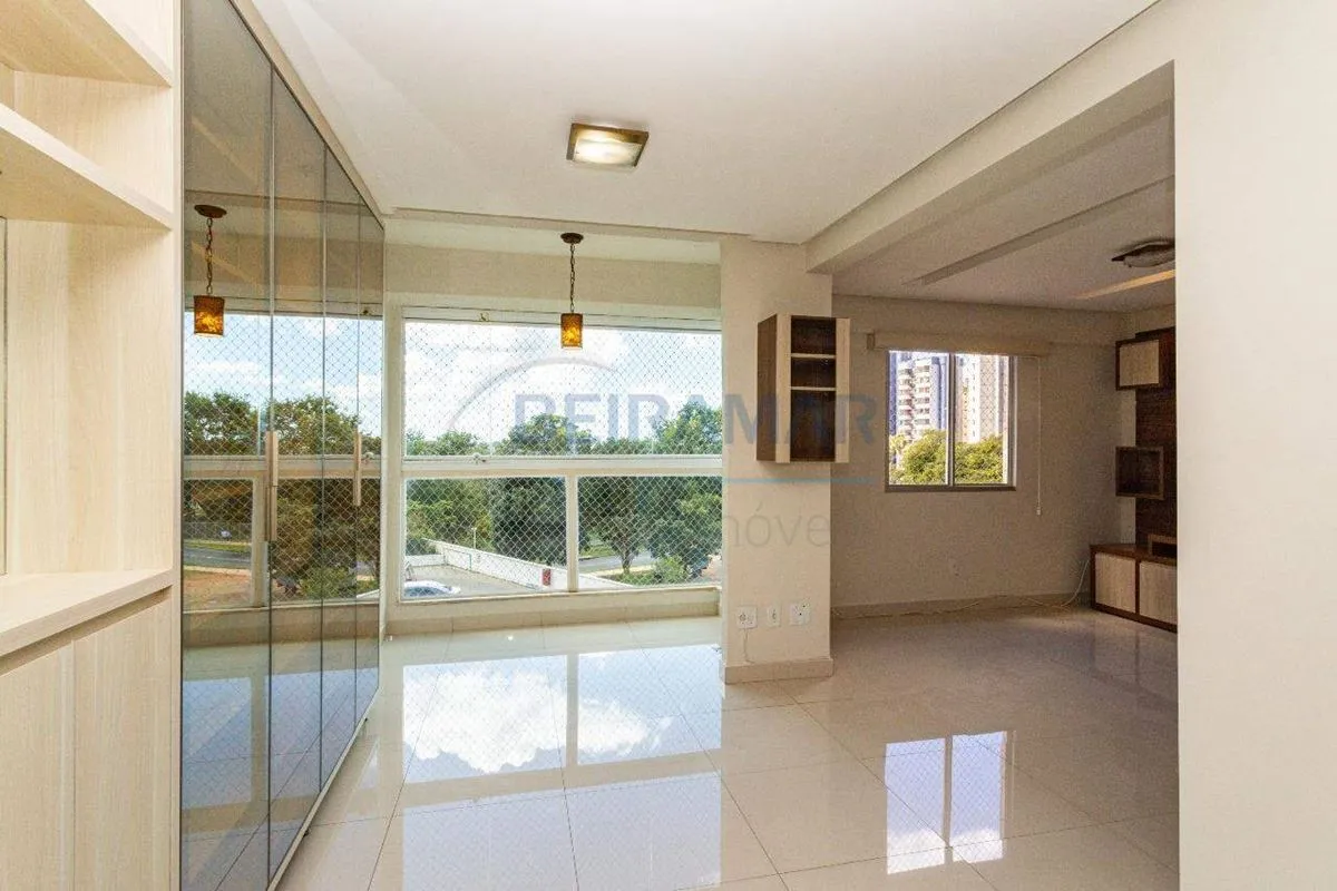 Apartamento reformado, 3 quartos (revertido para 2, 1 suíte), 70 m², 1 vaga, laz...