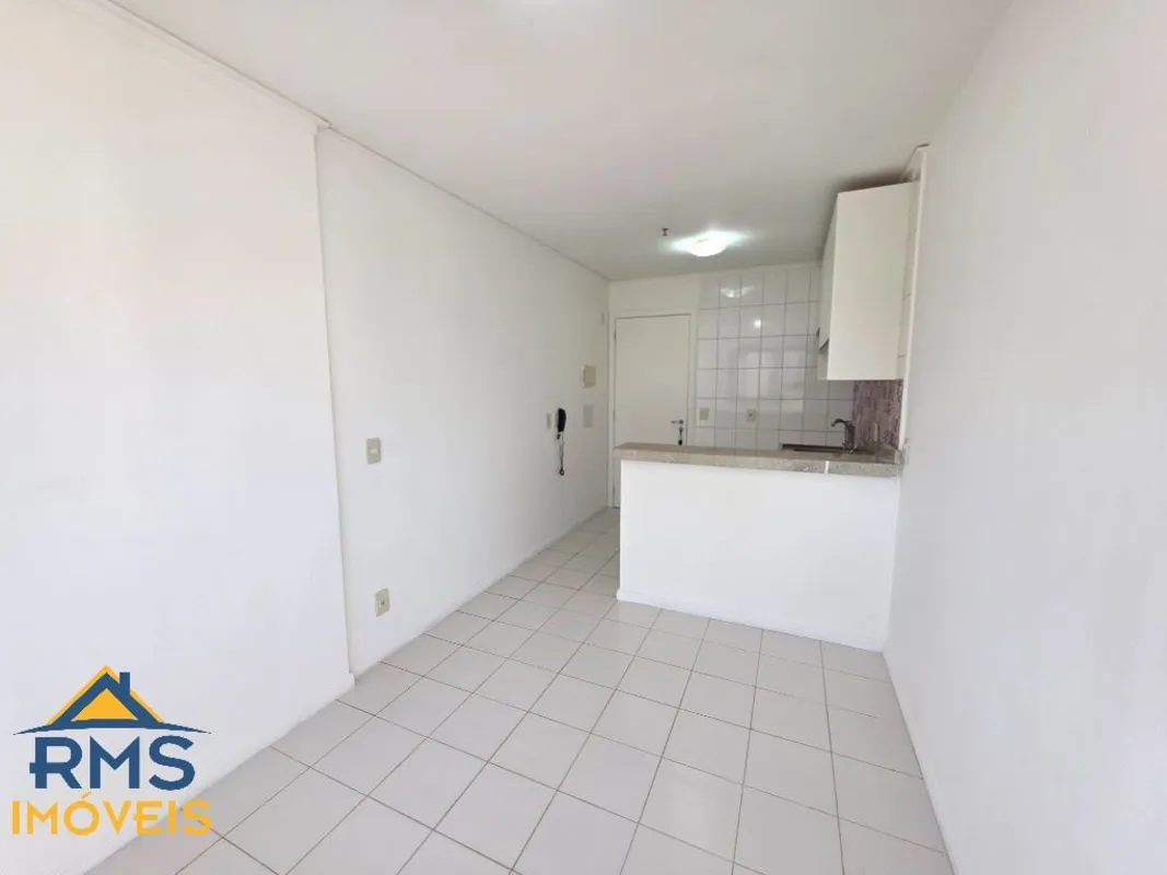 Apartamento 01 quarto- Sala;- Cozinha com armários;- Quarto com armários;- Excel...