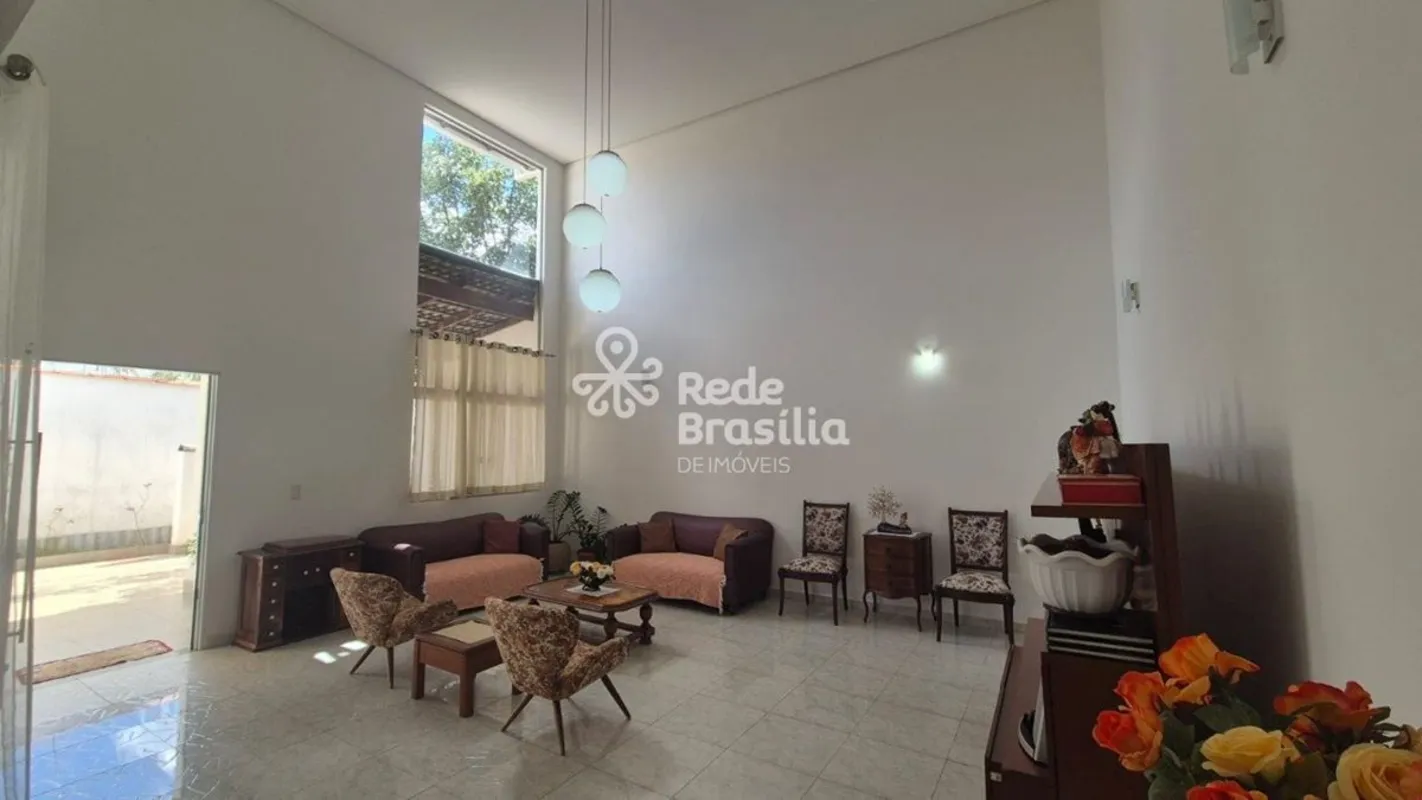Casa à venda no Condomínio Quintas do Sol - Terreno Misto Comercia e Residencial...