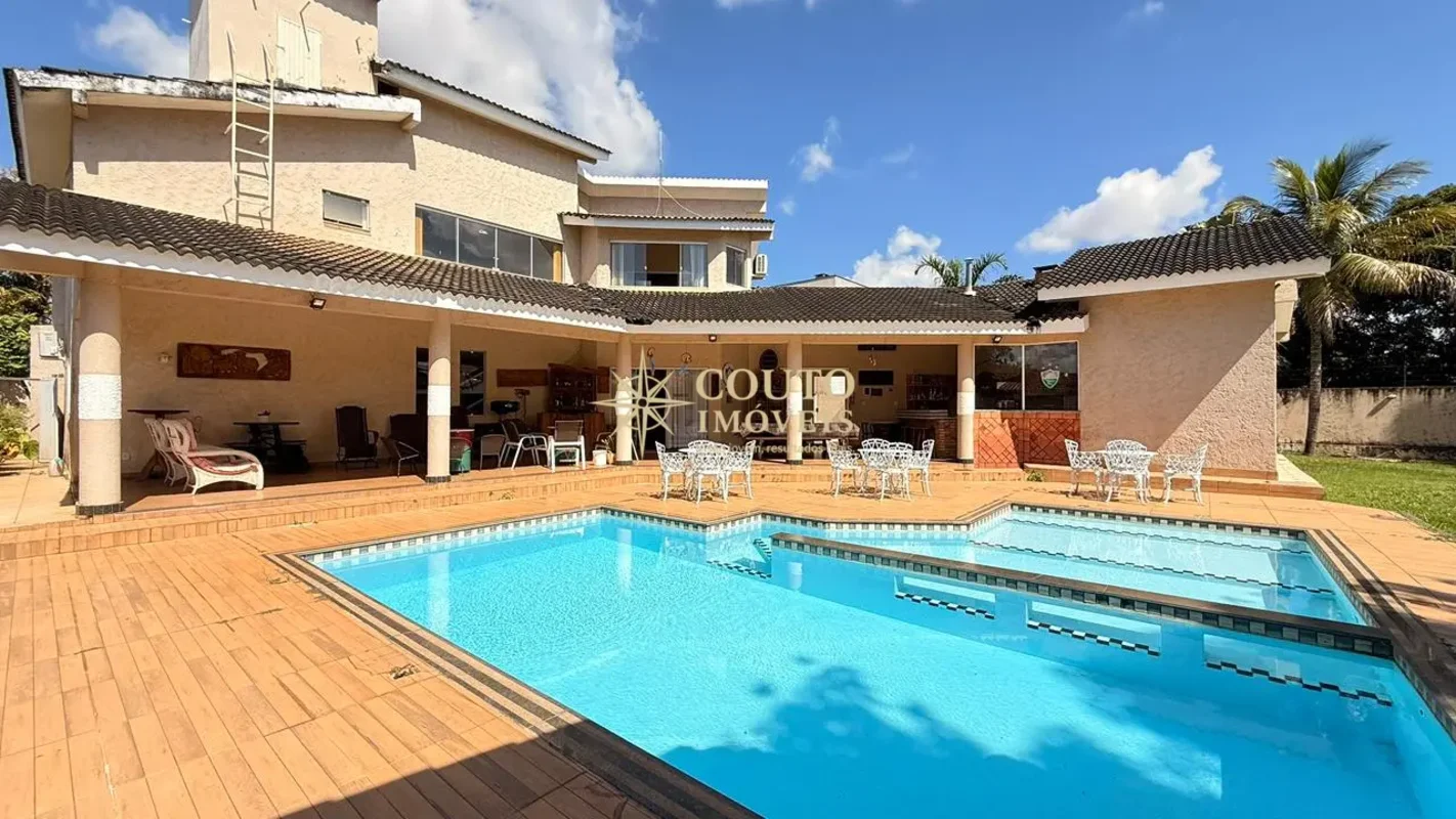 Casa de Alto Padrão em Condomínio Fechado – Conjunto 4 Arniqueira | Lote de 1.10...
