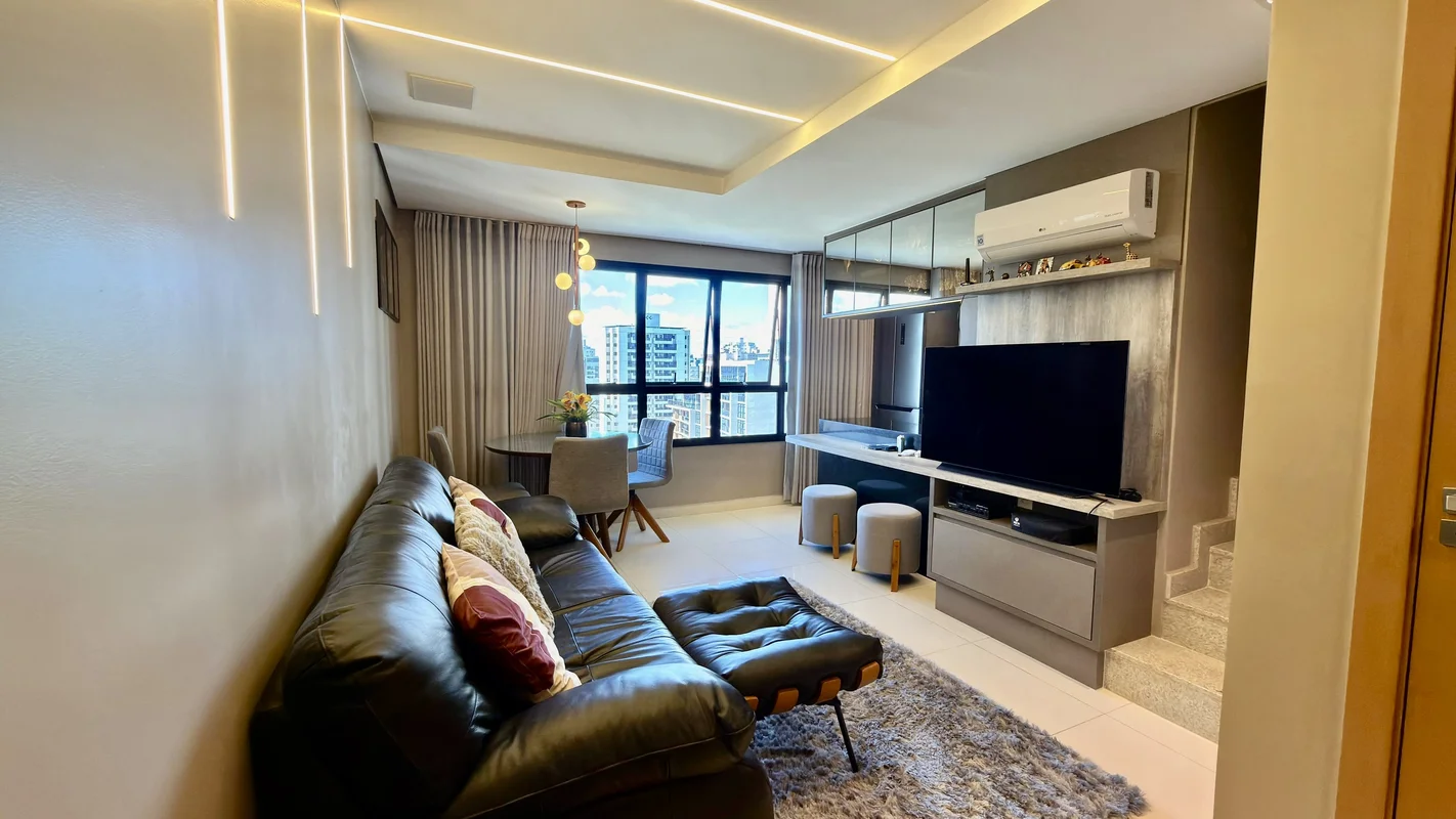 Duplex no Sunset Boulevard | 62m² | Reformado | Vista livreSe você procura um ap...