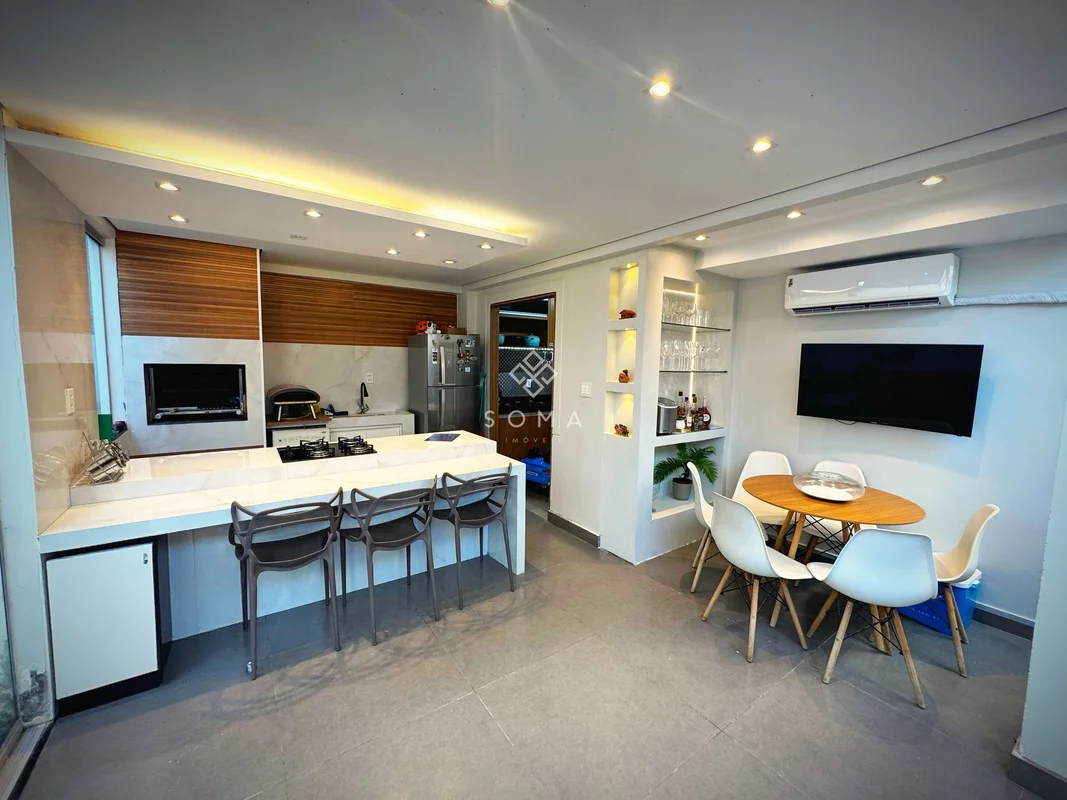 ESPECIFICAÇÕES DA CASA:- Projeto de iluminação- Sala ampla para dois ambientes c...