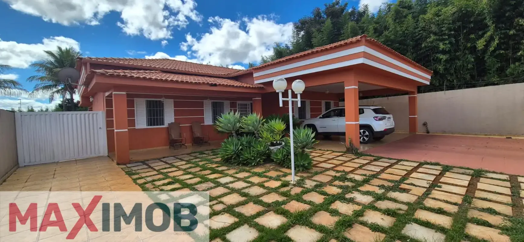 MAXIMOB vende excelente casa em Arniqueiras!!Localizada na SHA 4, Chácara 51, Co...